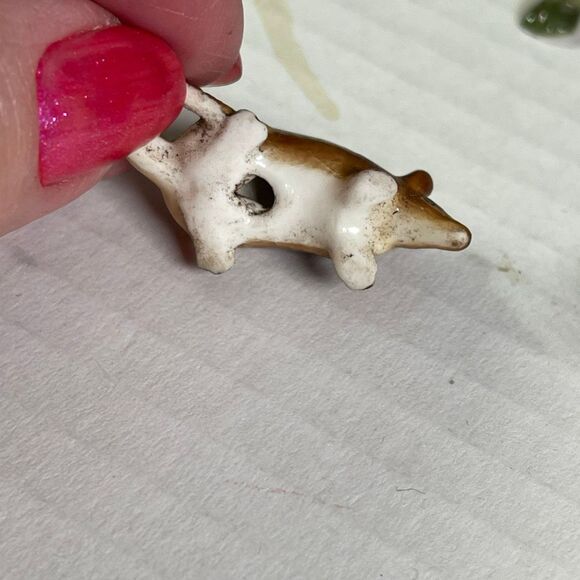 Vintage miniature Triceratops, Brontosaurus and an armadillo. - Picture 9 of 9